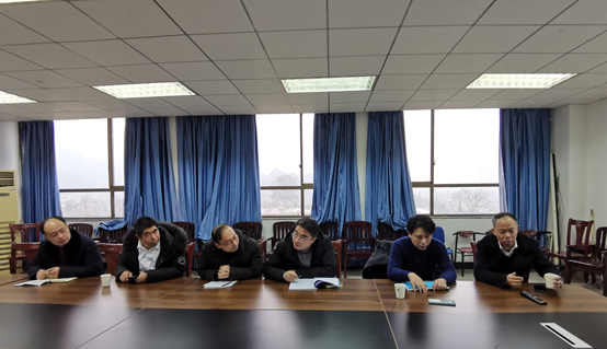 说明: C:\Users\DELL\Desktop\20210105陈丹照片\选择\学校领导参加.png